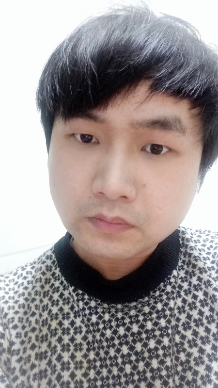 焱华的第一张照片--赤壁闪婚服务中心