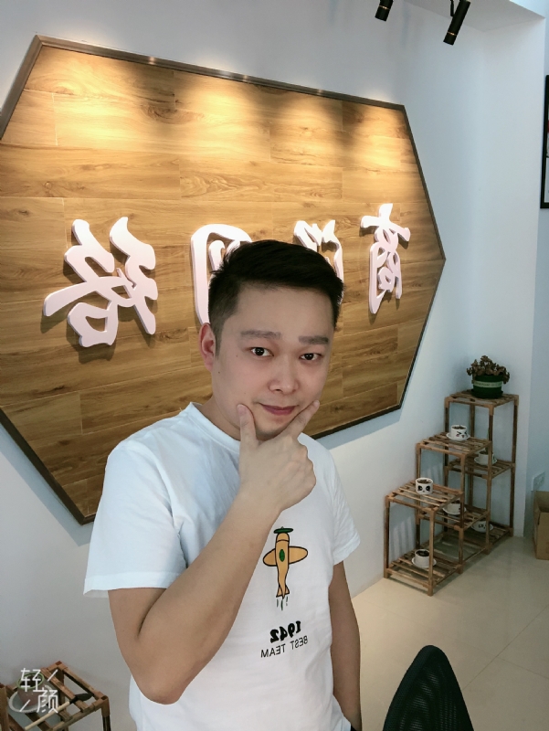 意外的第一张照片--赤壁闪婚服务中心